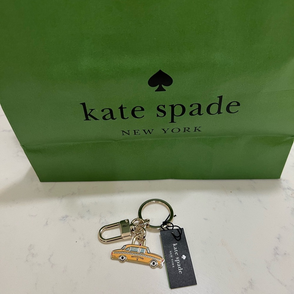 Kate Spade Taxi Keychain - Picture 6 of 6